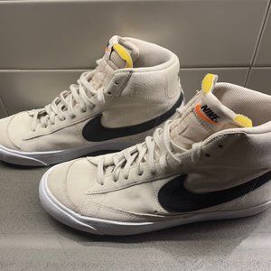 Nike Blazer Mid - Light Orewood Brown